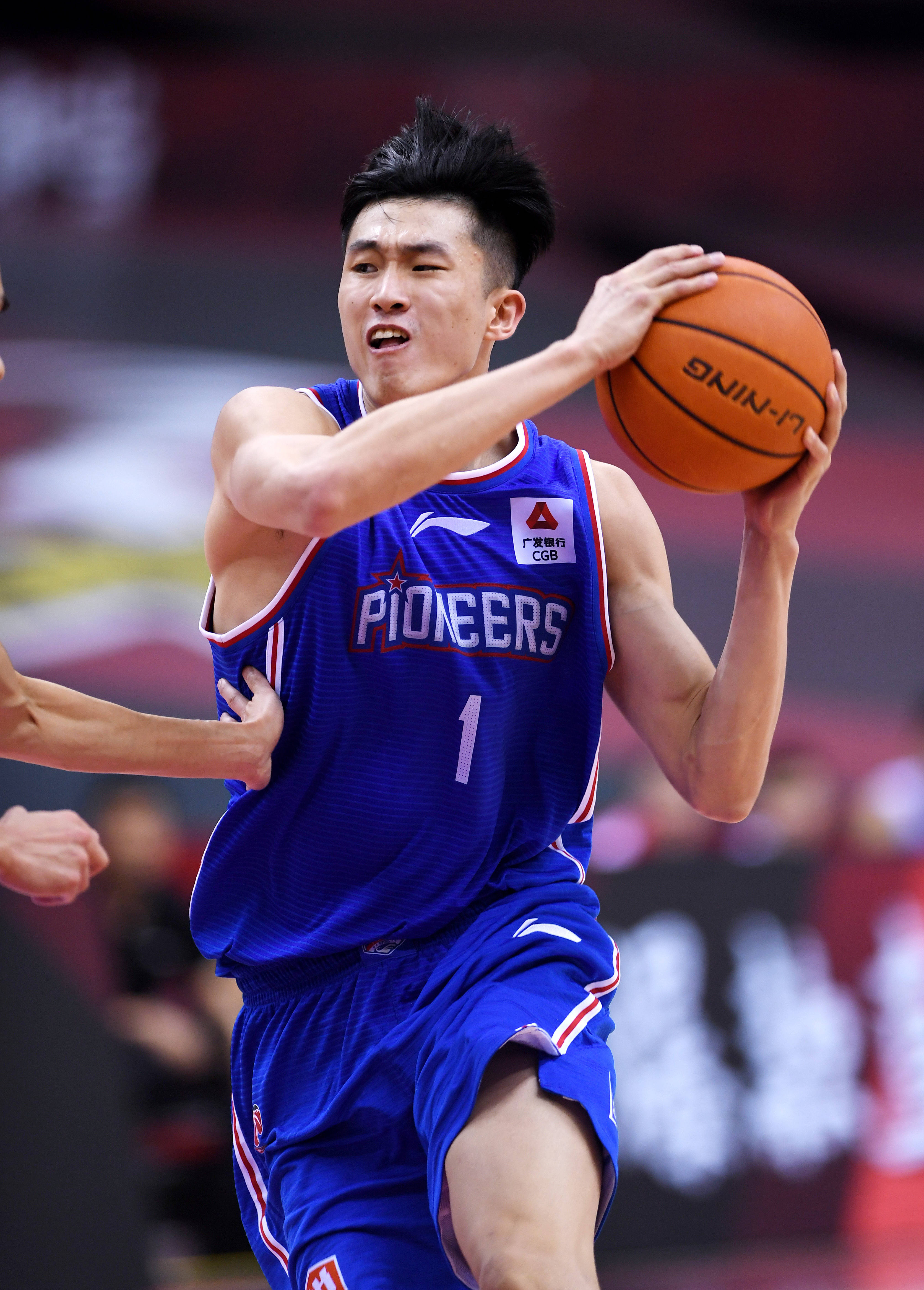 凯尔特人vs湖人前瞻：詹姆斯期待状态回暖，湖人冲击两连胜（湖人战凯尔特人前瞻：詹姆斯盼找回手感，冲击两连胜）