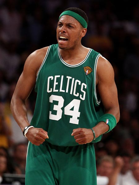 中超：武汉三镇2-0战胜浙江队（中超战报：武汉三镇2-0力克浙江队）