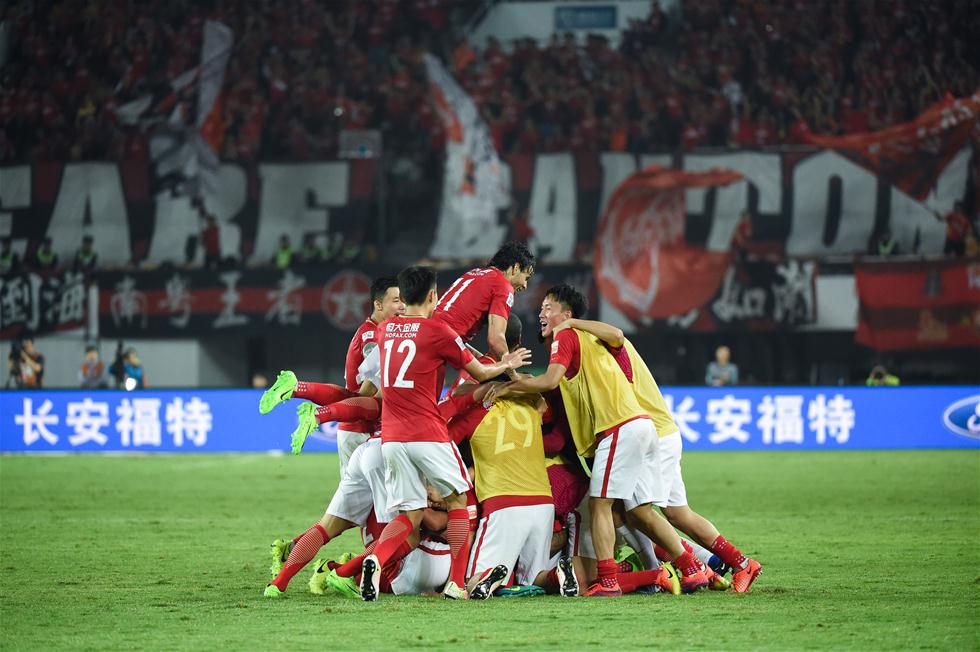 记者：拜仁拥有伊兰昆达的回购条款，回购价450-500万欧元