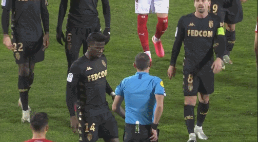 巴萨梅西自由球进球助球队领先