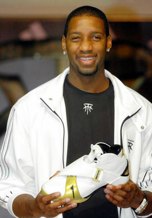 罗马2-0格拉斯哥流浪者，苏莱破门，佩莱格里尼建功（罗马2-0格拉斯哥流浪者：苏莱先拔头筹，佩莱格里尼锁定胜局）